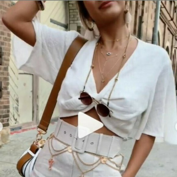 TIGERLILY Marsi Bell Sleeve Crop Top NWT RRP$99 - Picture 6 of 8